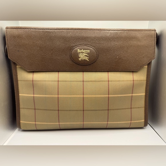 Burberrys Check Beige Nylon Pouch Clutch Bag Preloved! - Picture 1 of 14